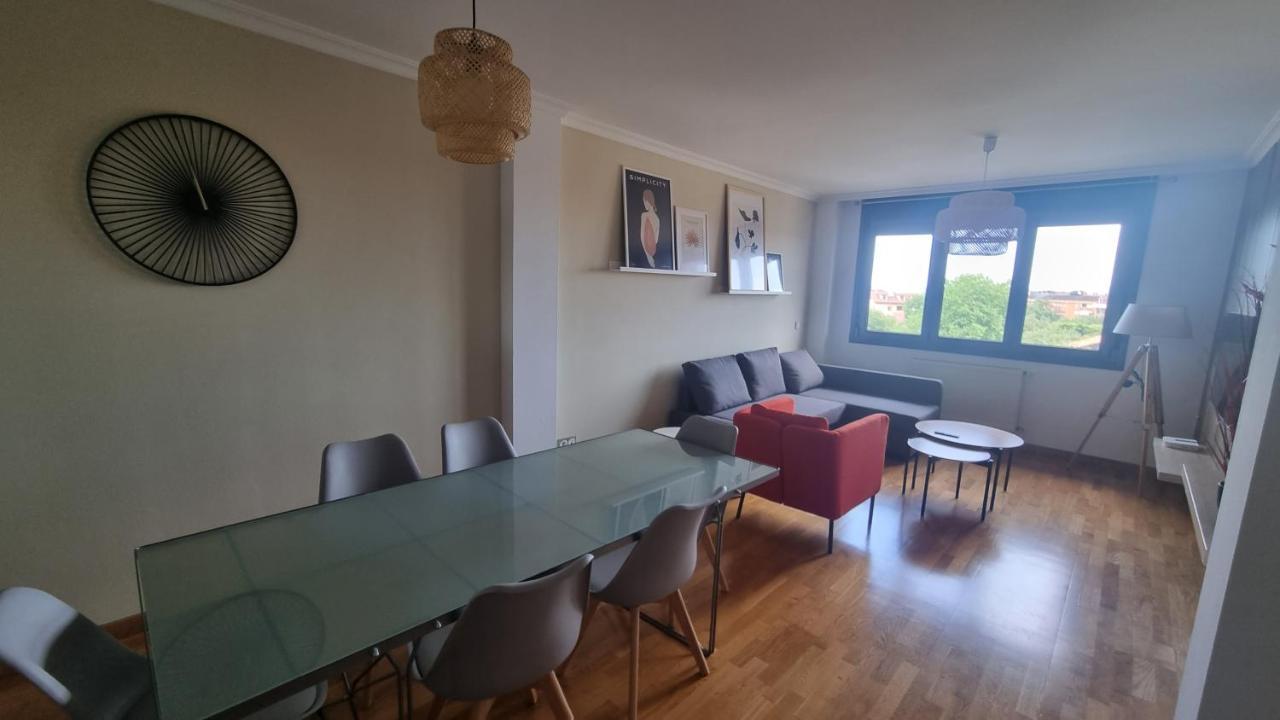 Piso Zona Hospital 6 Personas Apartment โอเบียโด ภายนอก รูปภาพ