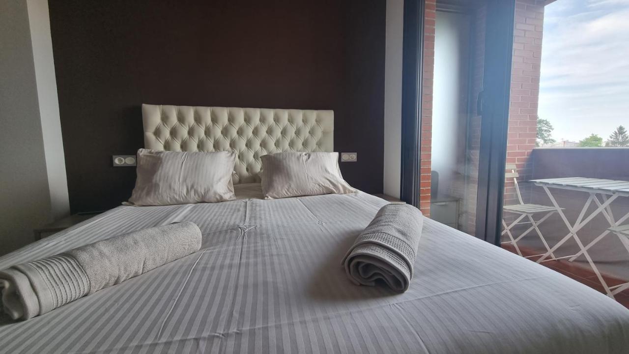 Piso Zona Hospital 6 Personas Apartment โอเบียโด ภายนอก รูปภาพ