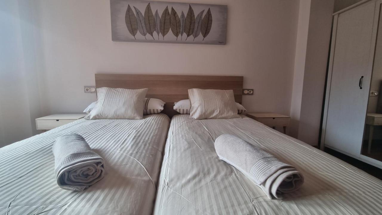 Piso Zona Hospital 6 Personas Apartment โอเบียโด ภายนอก รูปภาพ